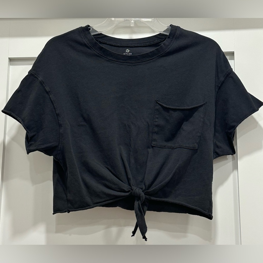 OFFLINE by Aerie Black Cropped T-Shirt w/ Raw Hem